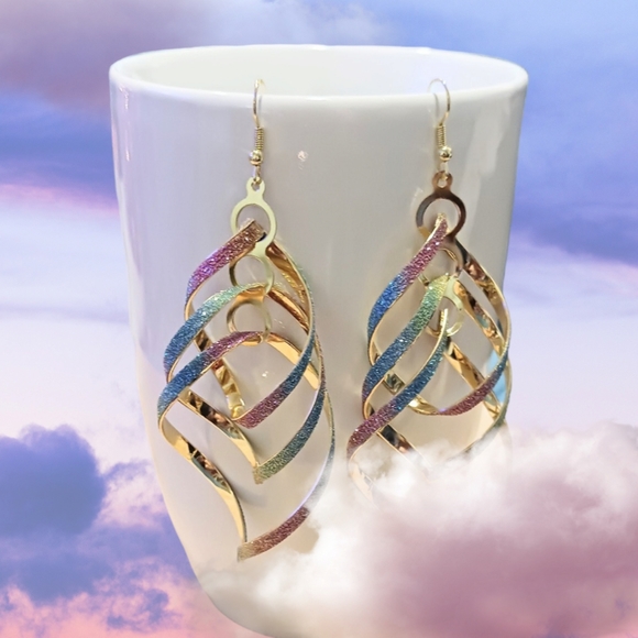 💎NWT Ombre Glitter Spiral Drop Earrings - Picture 3 of 3